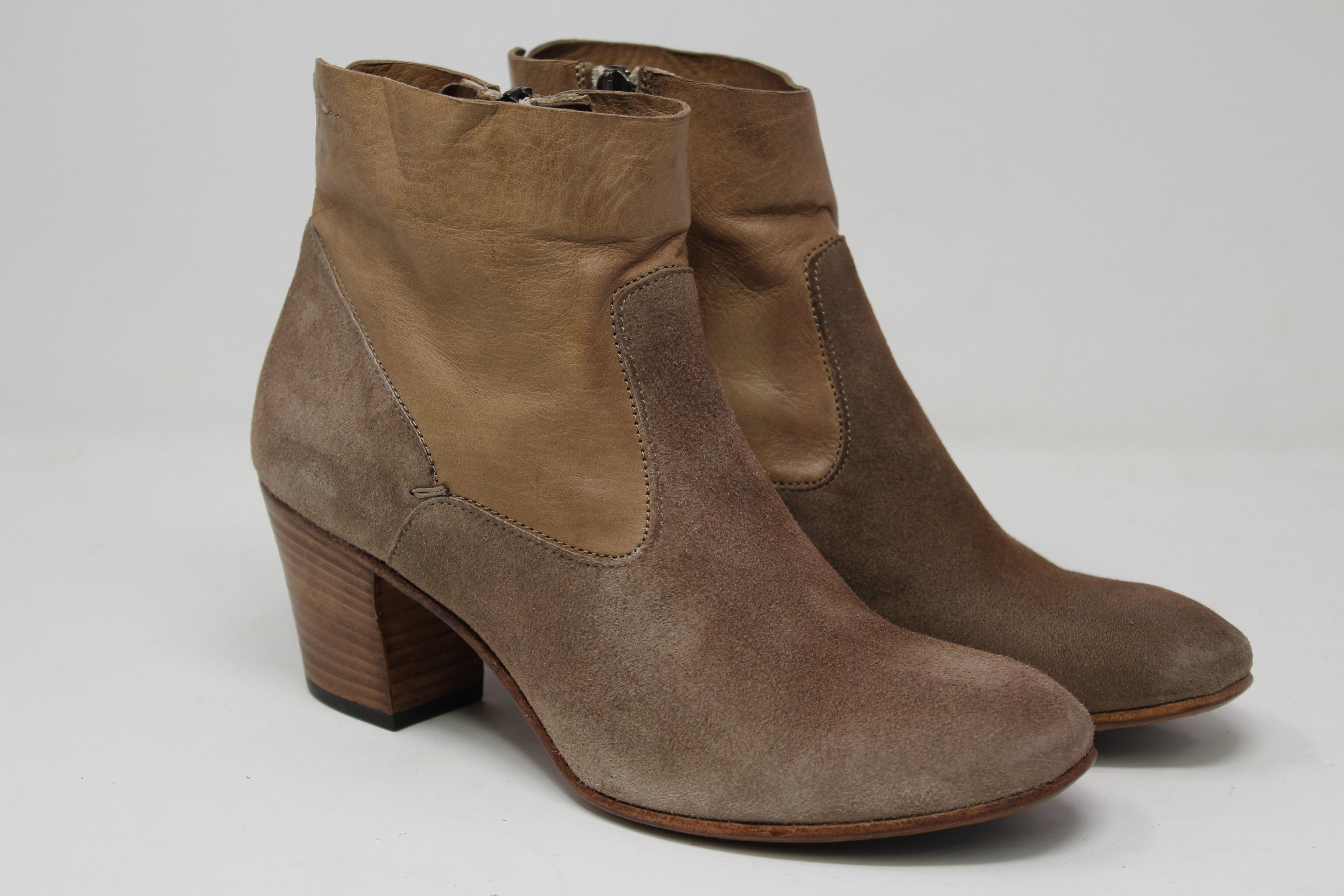 W7020 - SAMPLE - HUNDRED100®