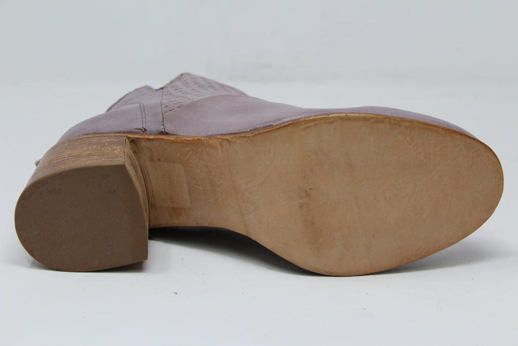 W7021 - SAMPLE - HUNDRED100®