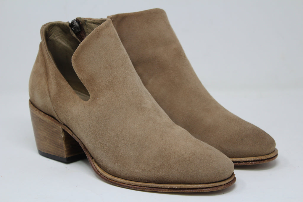 W7024 - SAMPLE - HUNDRED100®