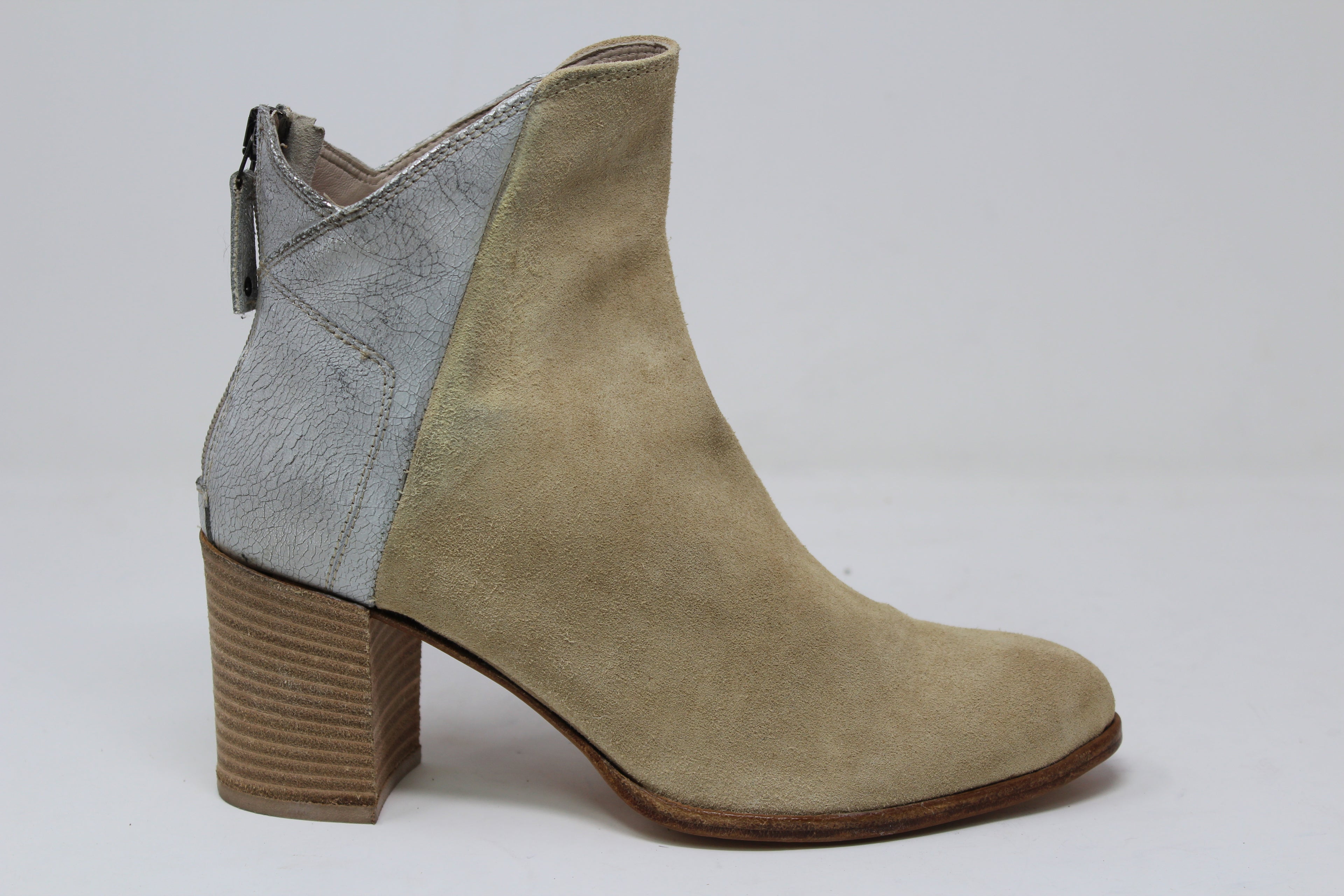 W7031 - SAMPLE - HUNDRED100®