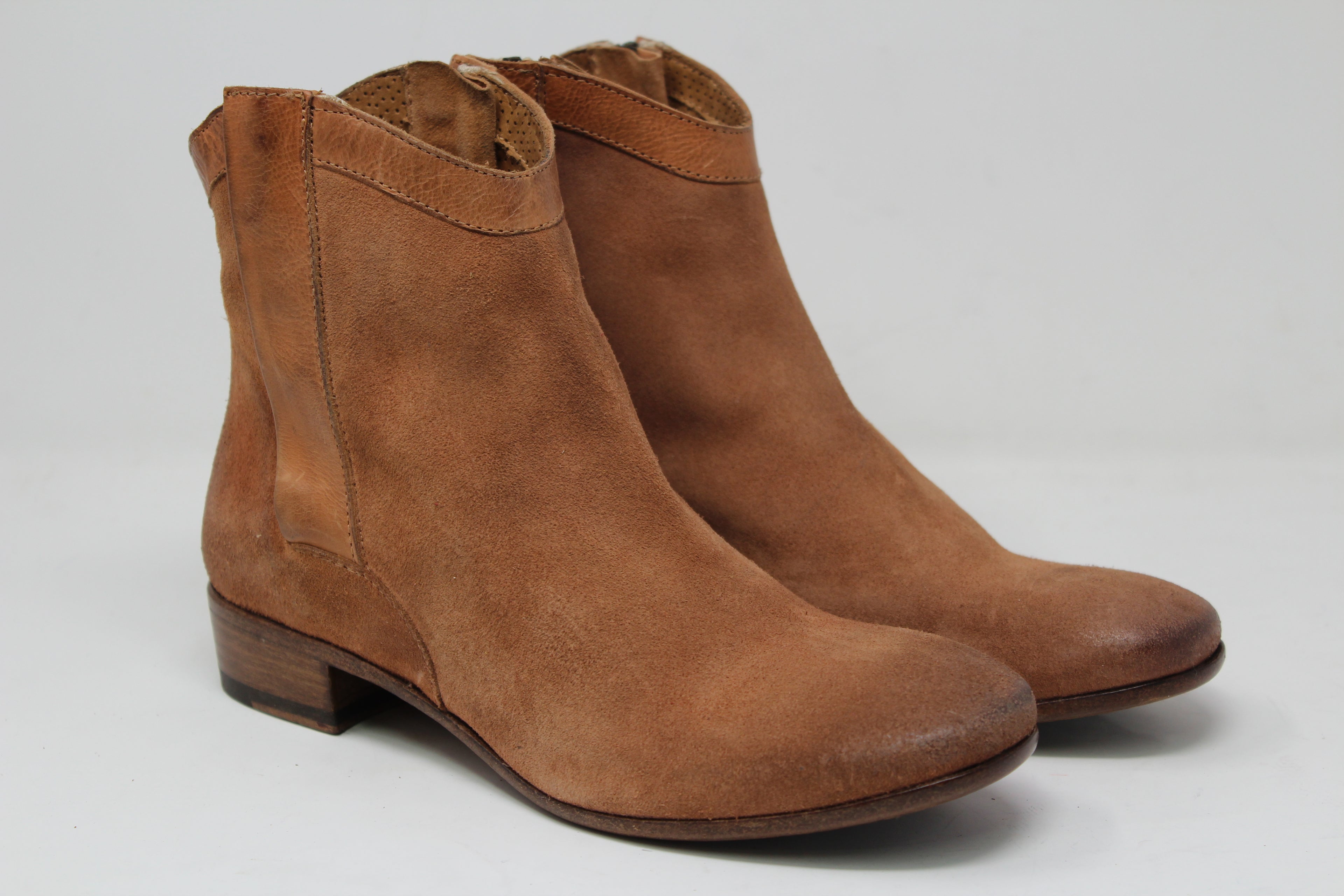 W7032 - SAMPLE - HUNDRED100®