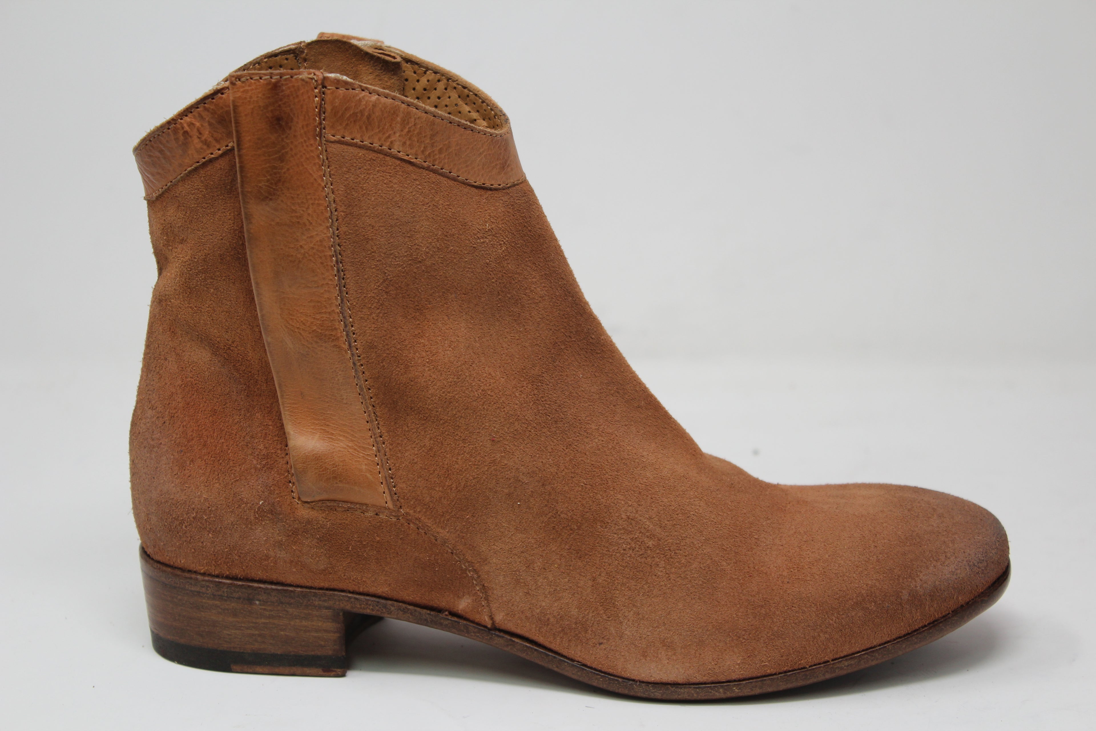 W7032 - SAMPLE - HUNDRED100®