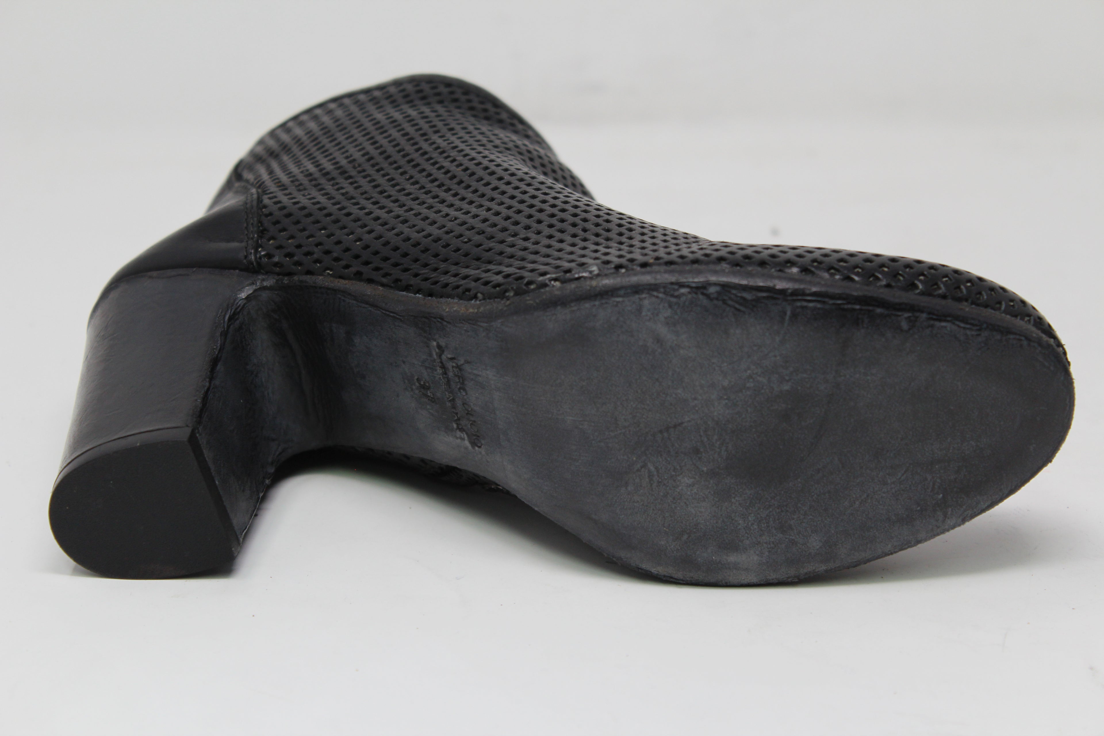 W7033 - SAMPLE - HUNDRED100®