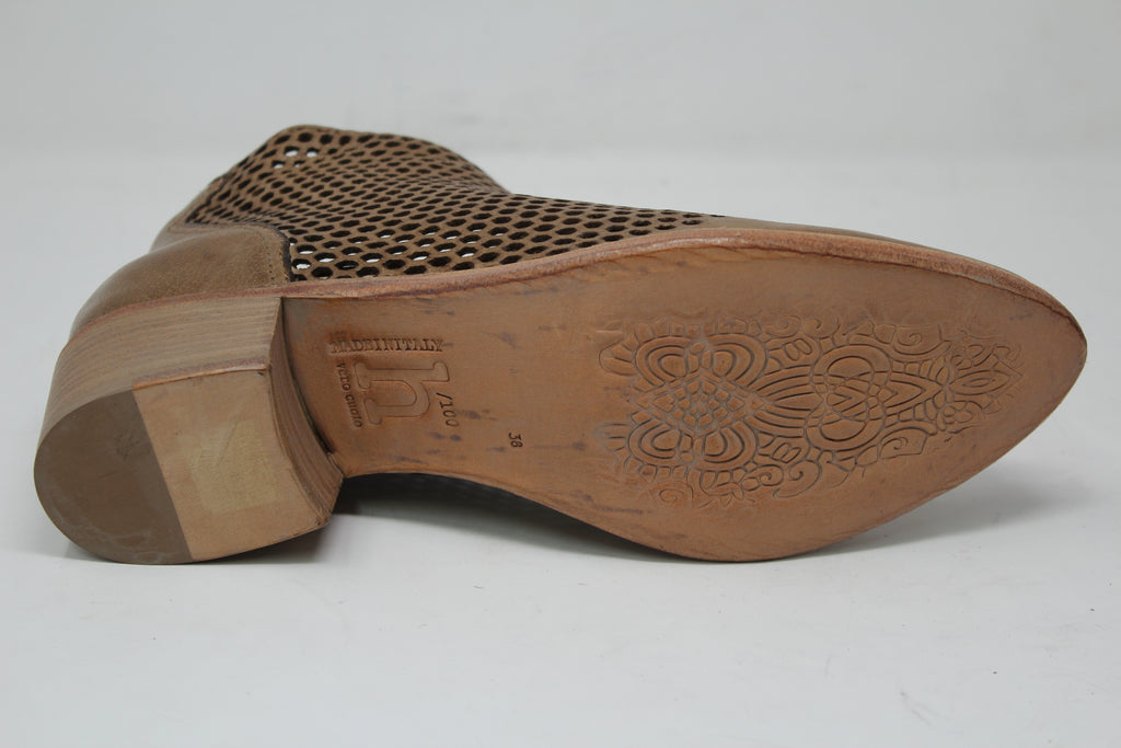 W7035 - SAMPLE - HUNDRED100®