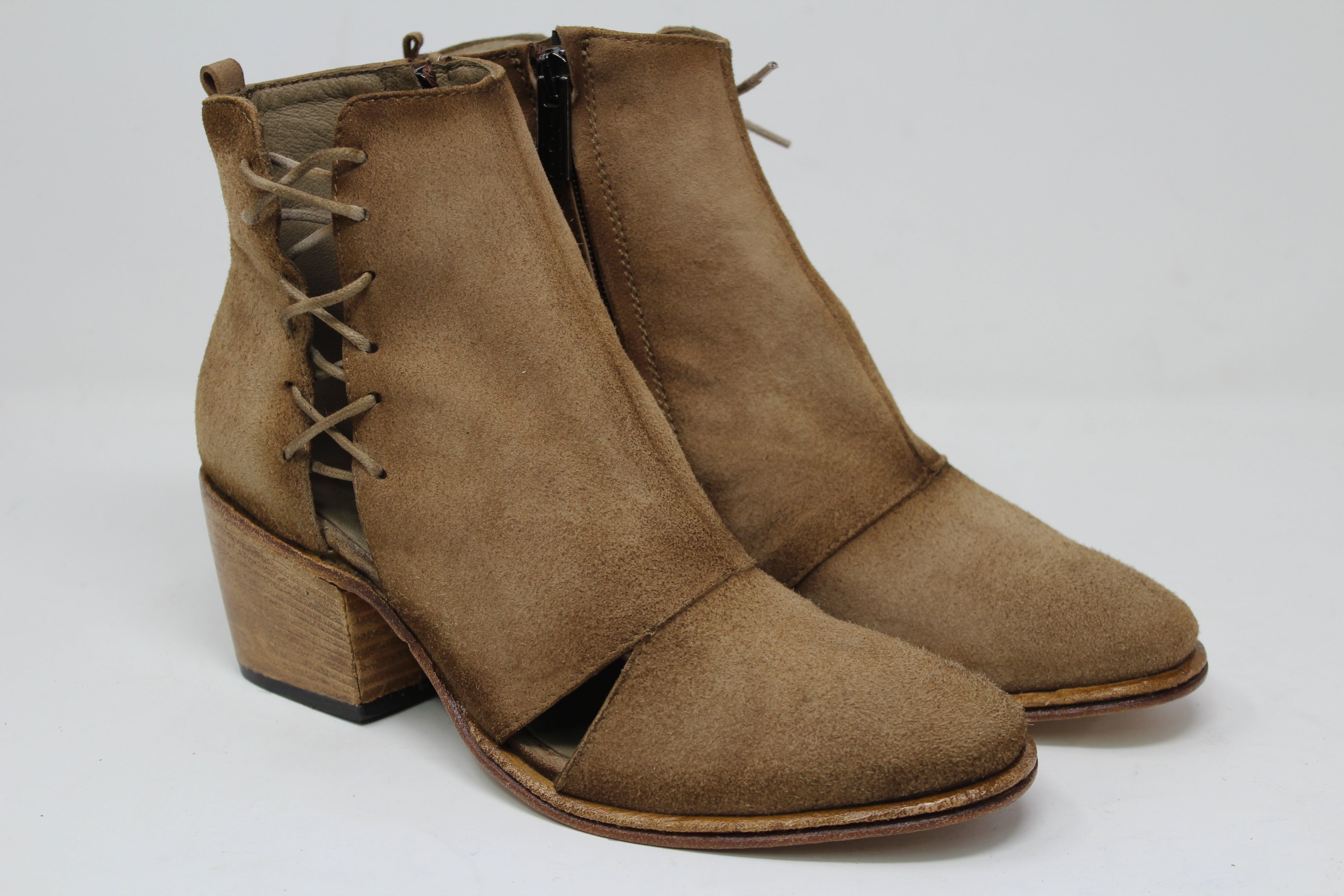 W7036 - SAMPLE - HUNDRED100®