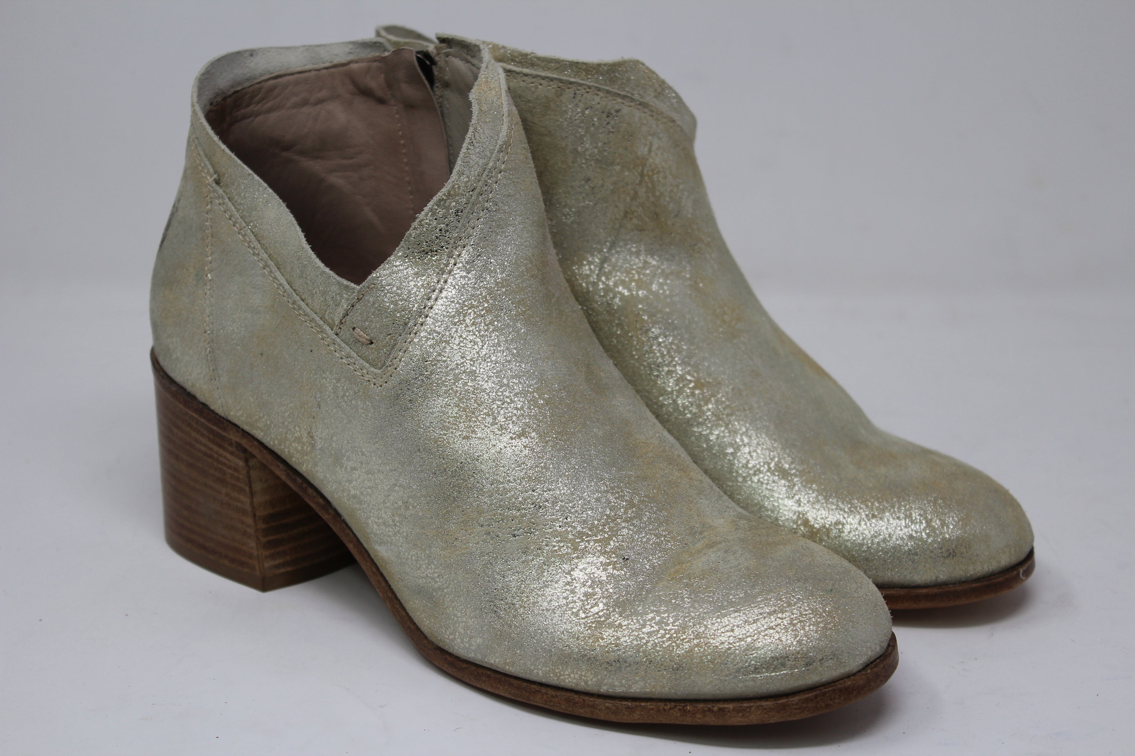 W7038 - SAMPLE - HUNDRED100®