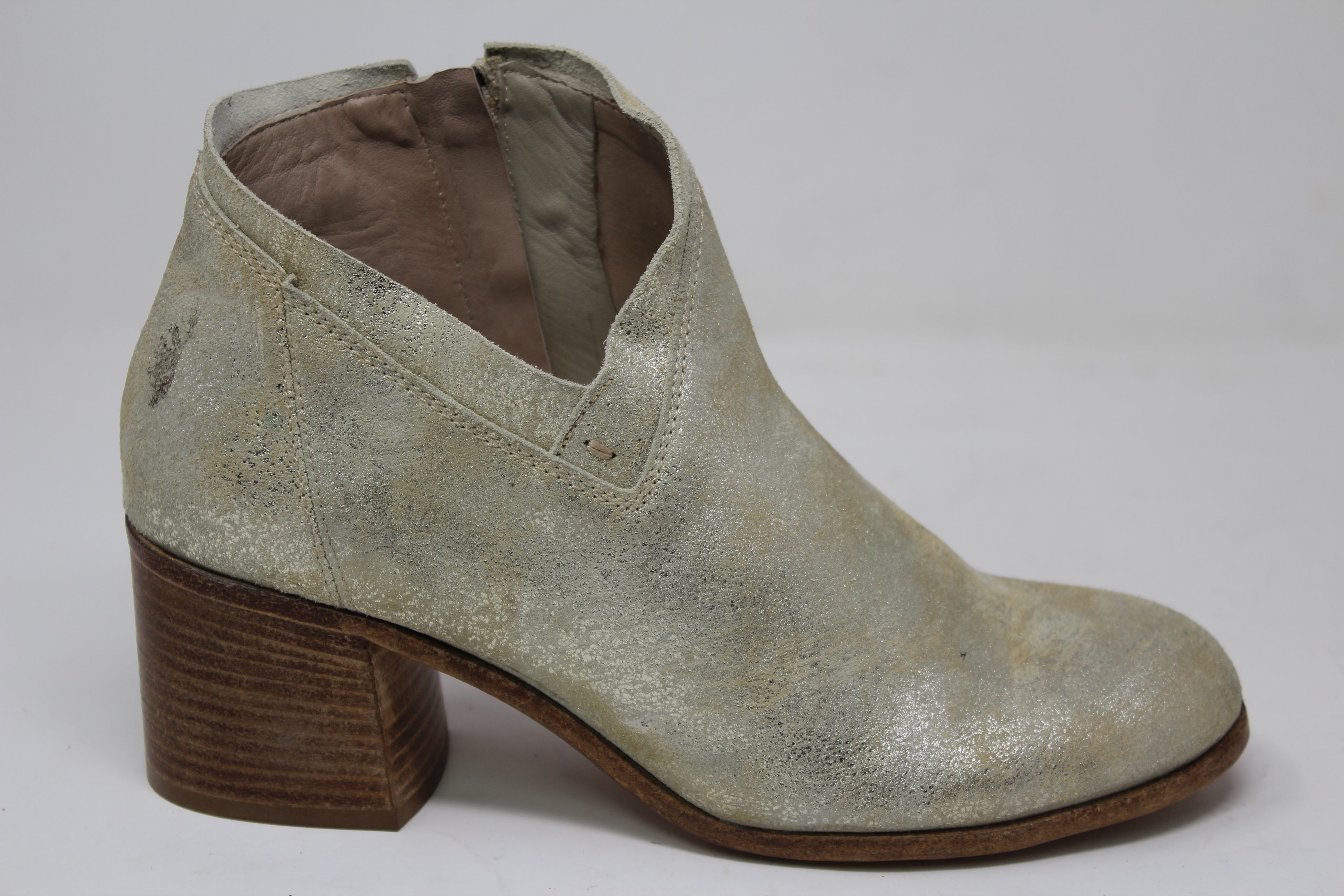 W7038 - SAMPLE - HUNDRED100®