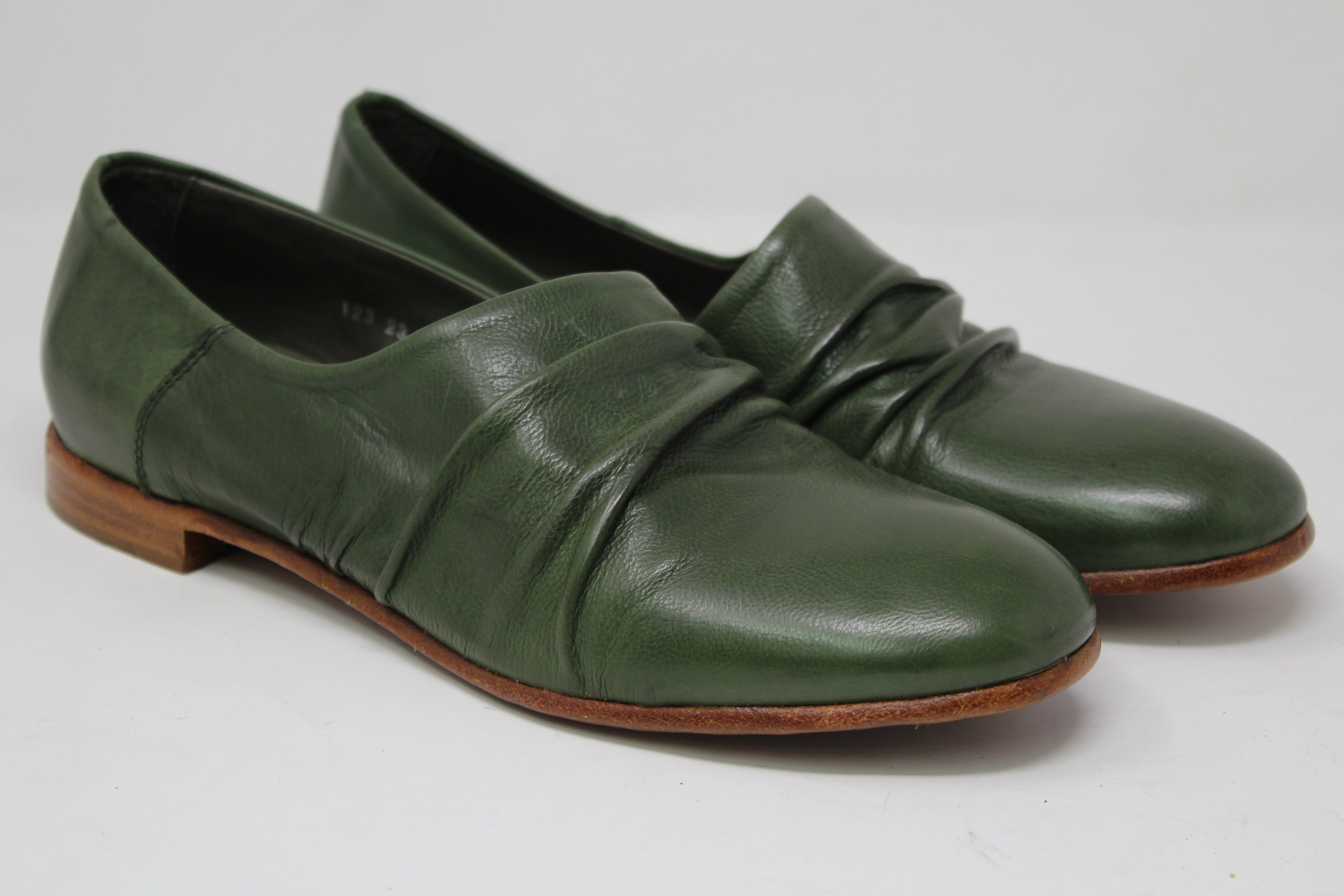 W7043 - SAMPLE - HUNDRED100®