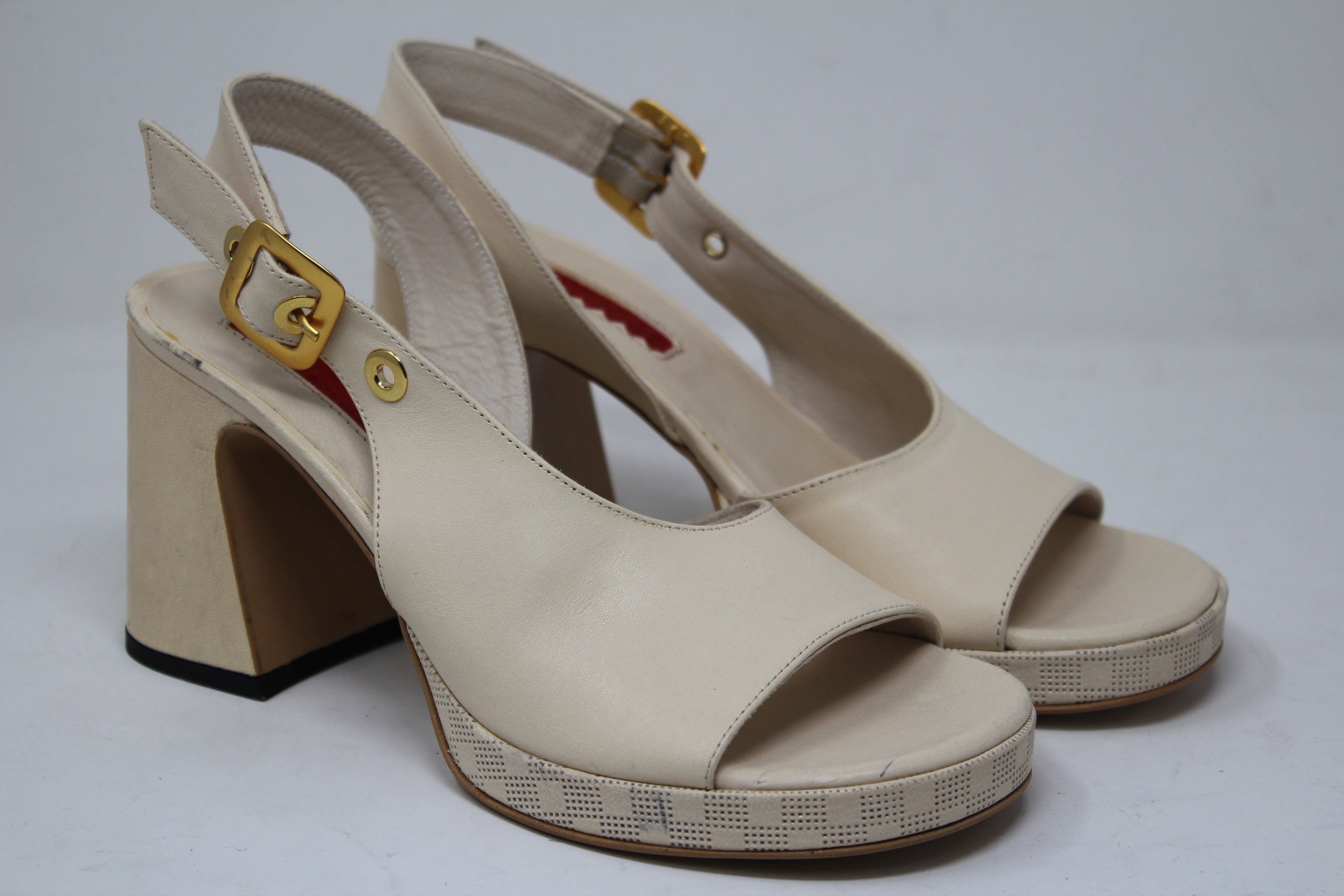 W7044 - SAMPLE - HUNDRED100®