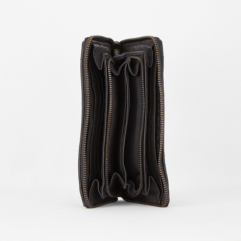 HNDWALLET01 - Women's wallet in Garment Dyed buffalo - HUNDRED100®