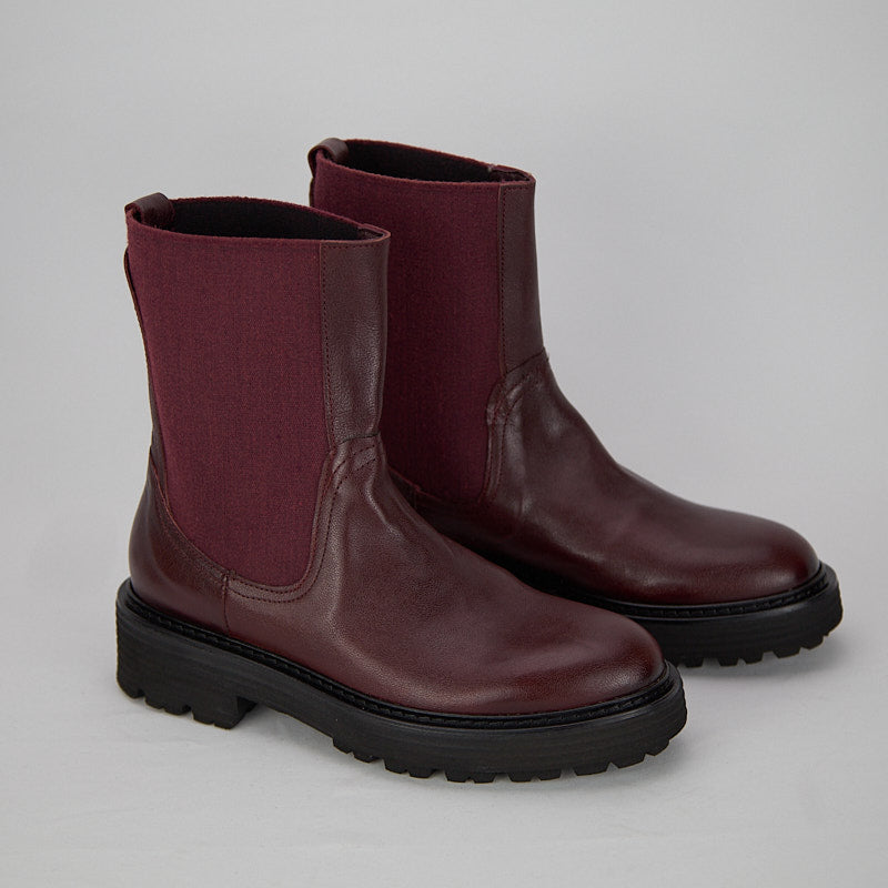 ARMOR - Women's Chelsea Boot in Bordeaux Vegetable Buffalo - HUNDRED100®