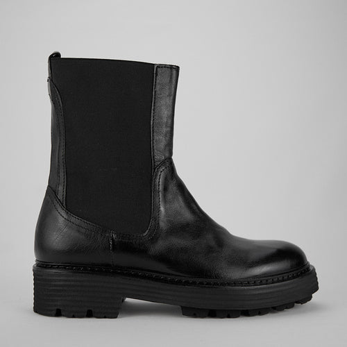 BLACK ARMOR - Women's Chelsea Boot in Black Vegetable Buffalo - HUNDRED100®