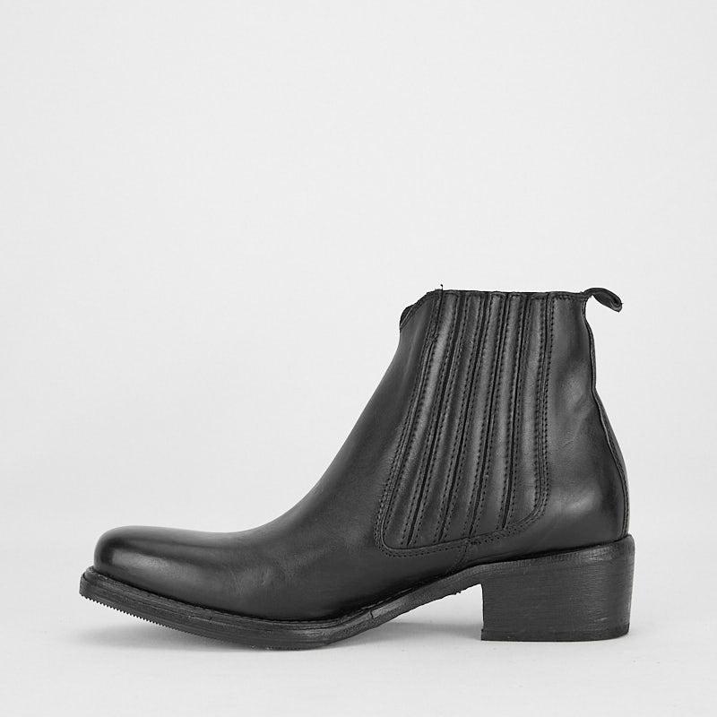 FRIDA NERO - Stivaletto Chelsea Donna in Vitello Vegetale - HUNDRED100®