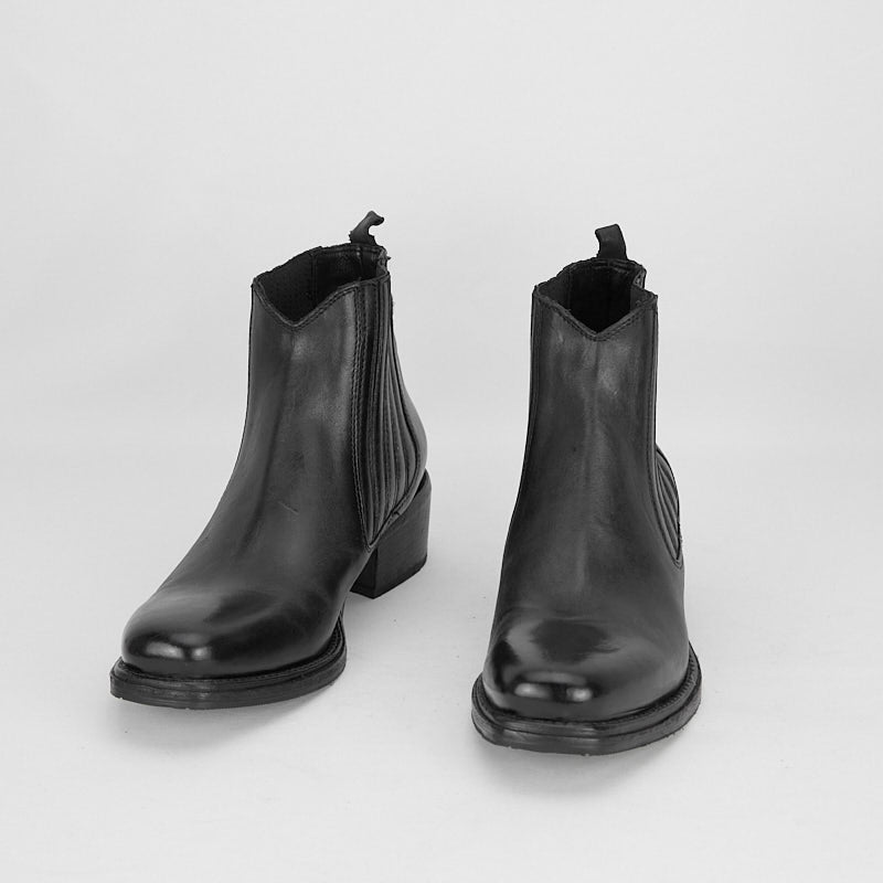 FRIDA NERO - Stivaletto Chelsea Donna in Vitello Vegetale - HUNDRED100®