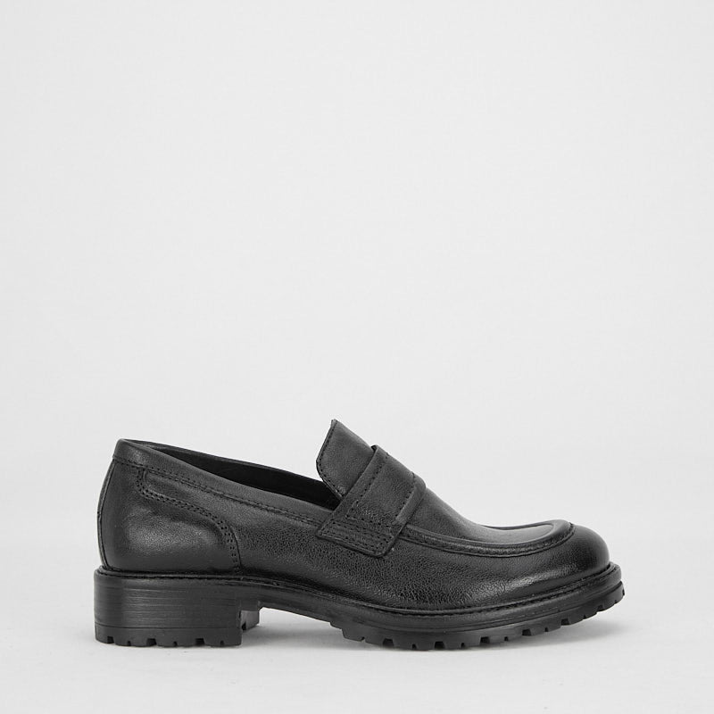 AZER NERA - Woman Loafer in Garment Dyed Buffalo Leather - HUNDRED100®