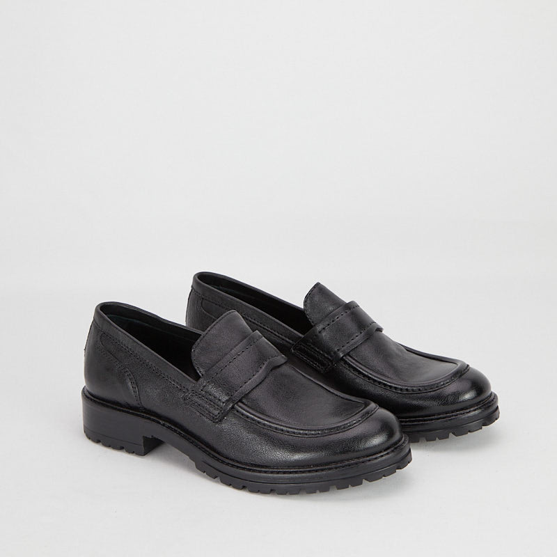 AZER NERA - Woman Loafer in Garment Dyed Buffalo Leather - HUNDRED100®
