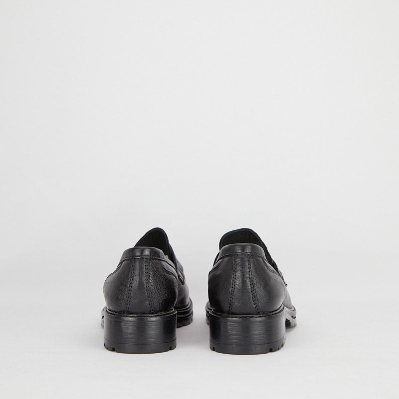 AZER NERA - Woman Loafer in Garment Dyed Buffalo Leather - HUNDRED100®