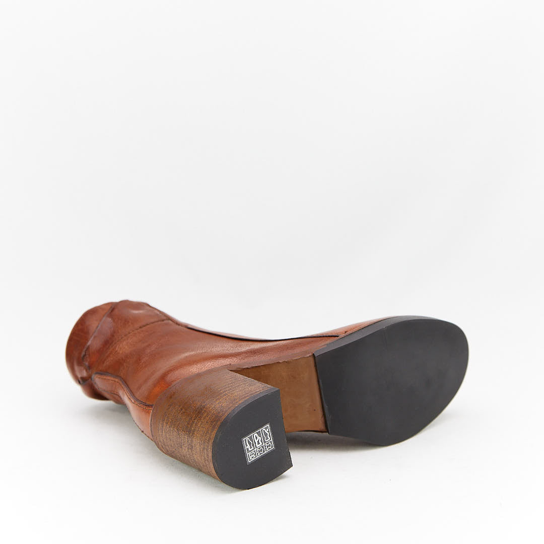 ARAPEY CUOIO - Stivaletto con Zip Donna in Pelle di Bufalo Tinto in Capo - HUNDRED100® - HUNDRED100