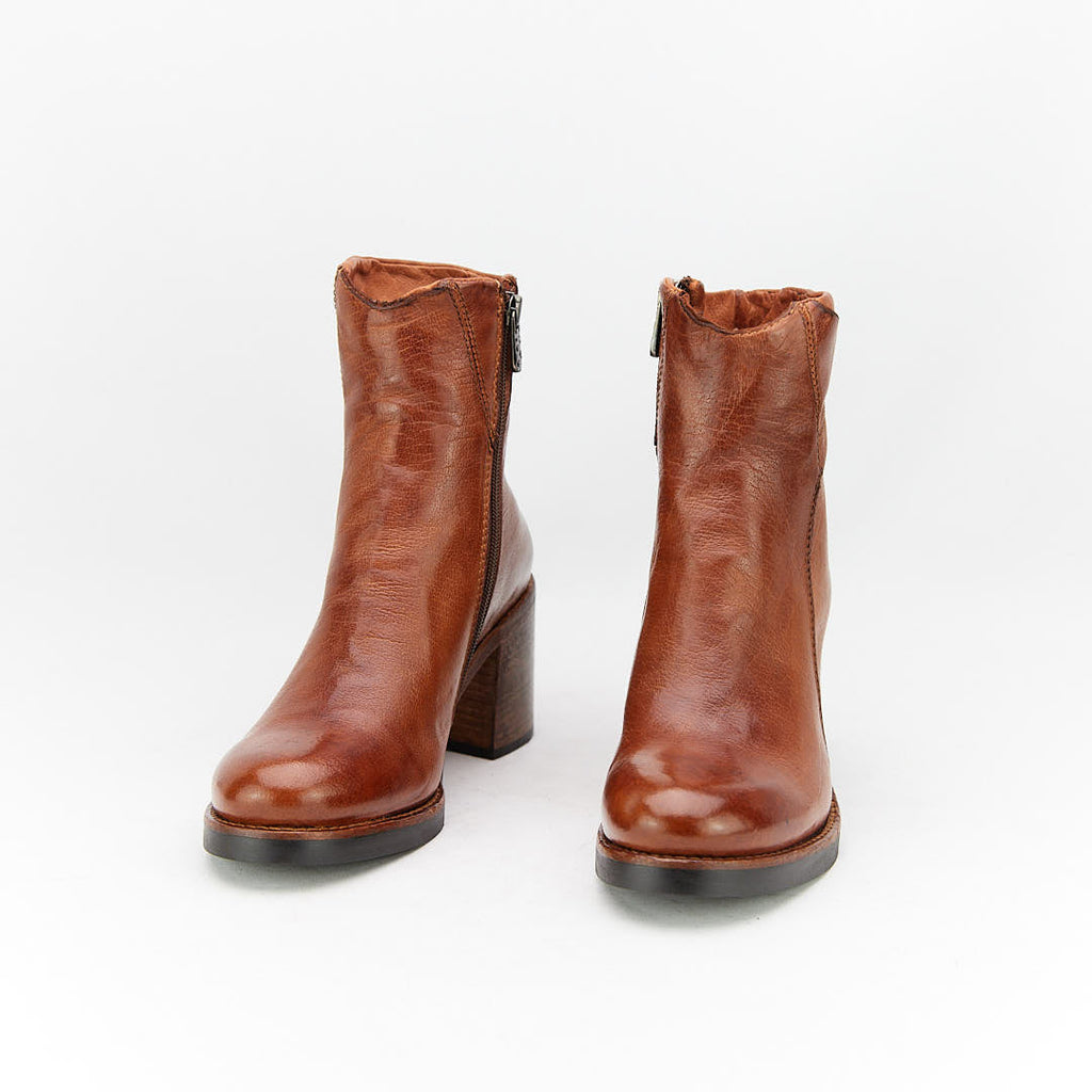 ARAPEY CUOIO - Stivaletto con Zip Donna in Pelle di Bufalo Tinto in Capo - HUNDRED100® - HUNDRED100