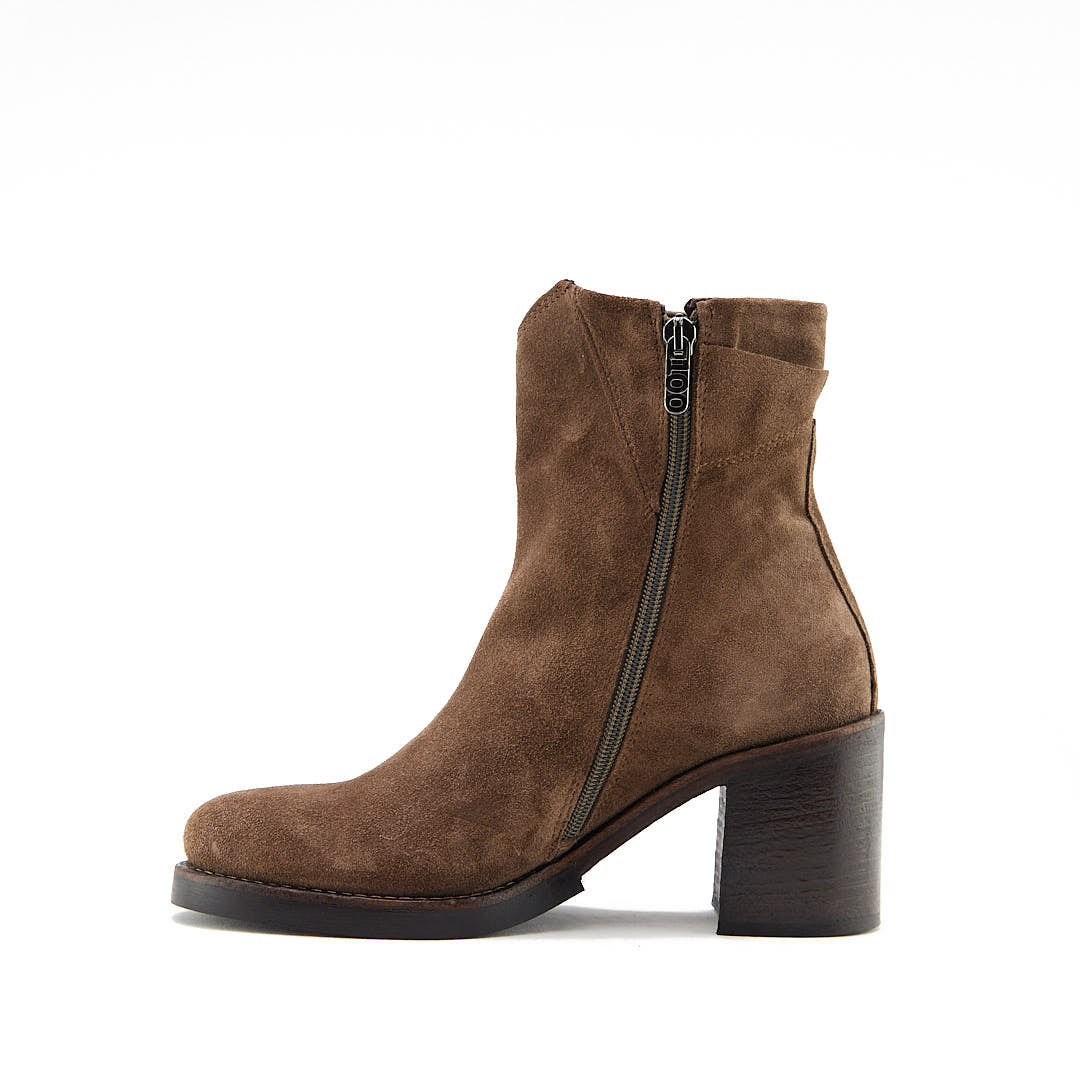 ARAPEY NOCCIOLA - Stivaletto con Zip Donna in Camoscio - HUNDRED100® - HUNDRED100