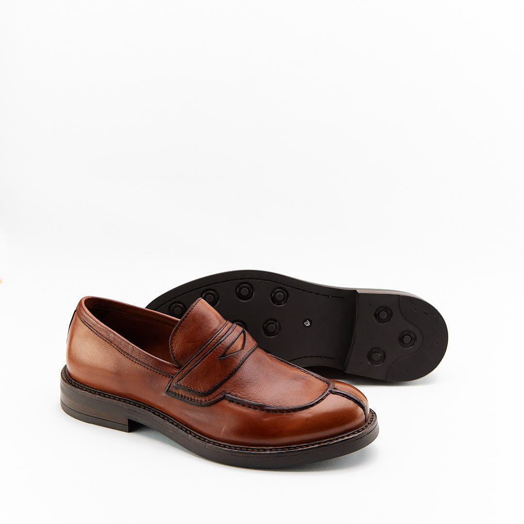 BASEET RUGGINE - Mocassino Uomo in Pelle di Bufalo Tinto in Capo - HUNDRED100® - HUNDRED100