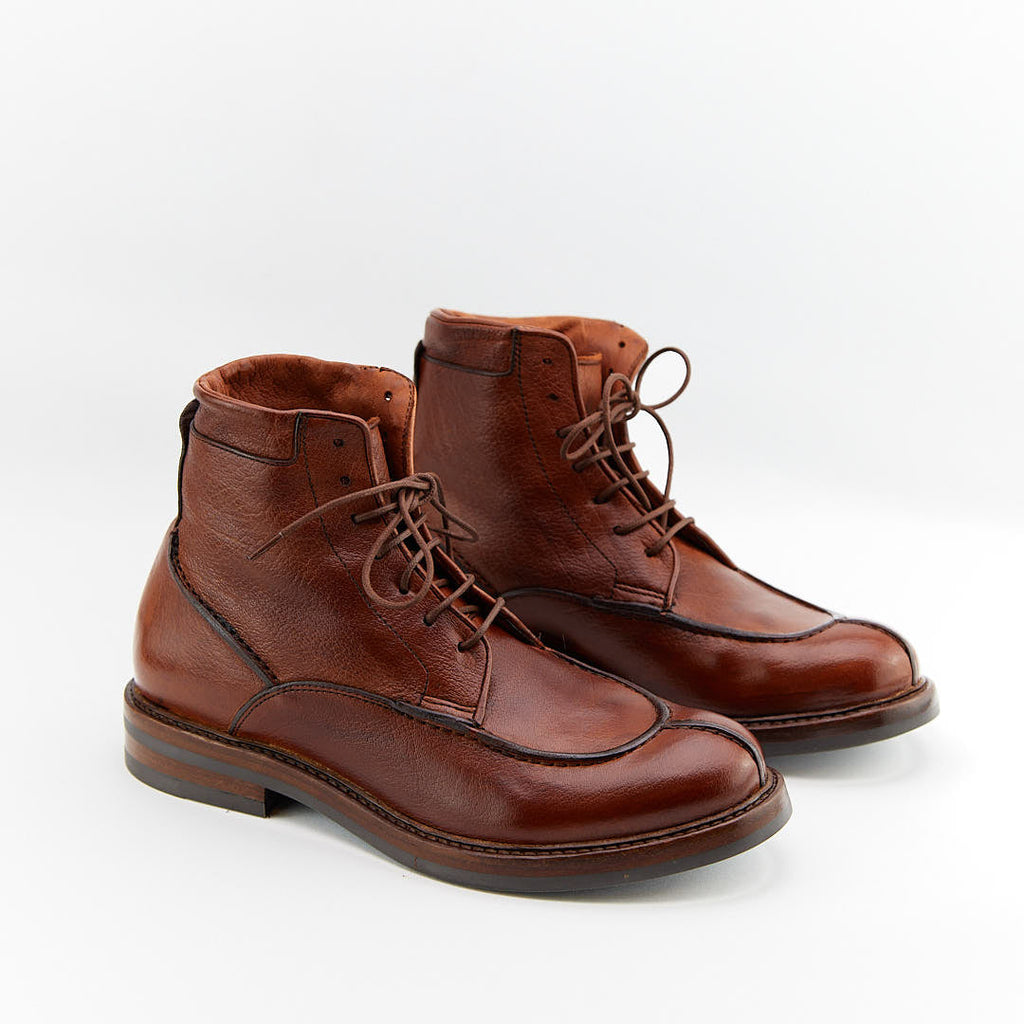 CHESTER RUGGINE - Stivaletto Stringato Uomo in Pelle di Bufalo Tinto in Capo - HUNDRED100® - HUNDRED100