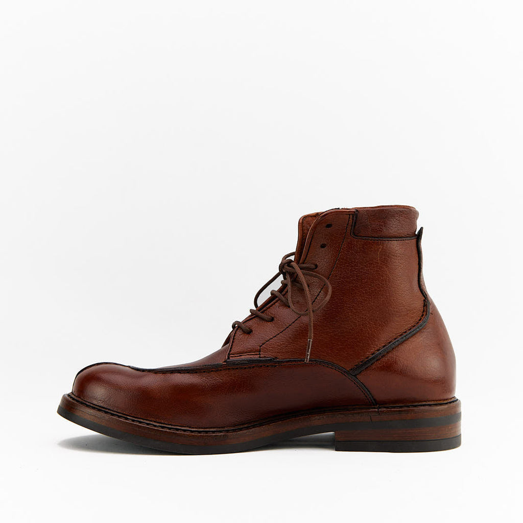 CHESTER RUGGINE - Stivaletto Stringato Uomo in Pelle di Bufalo Tinto in Capo - HUNDRED100® - HUNDRED100