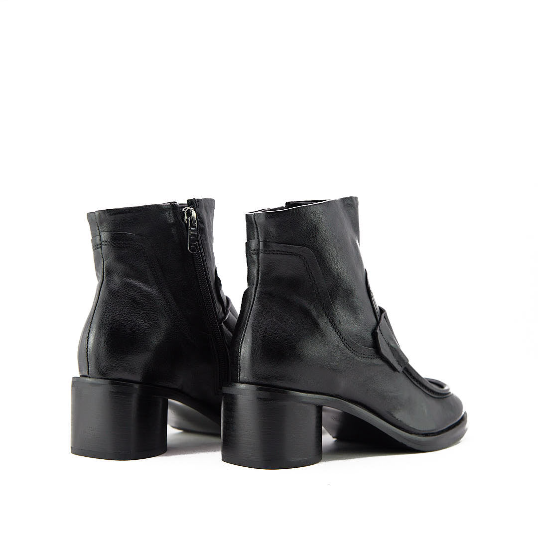 GEOMETRIC NERO- Stivaletto con Zip Donna in Pelle di Bufalo  - HUNDRED100® - HUNDRED100