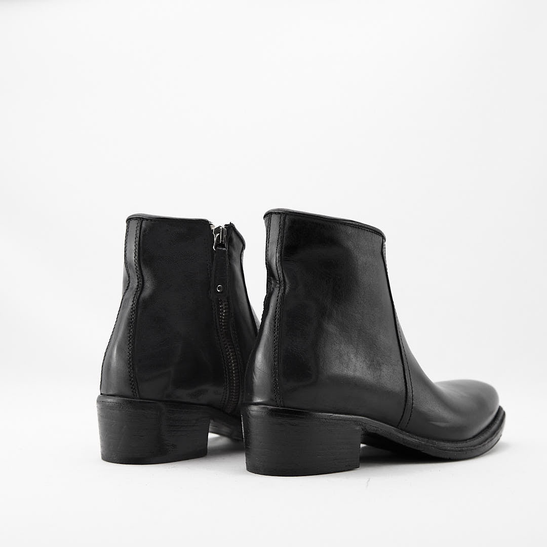 INDAM NERO - Stivaletto con Zip Donna in Vitello Vegetale - HUNDRED100® - HUNDRED100