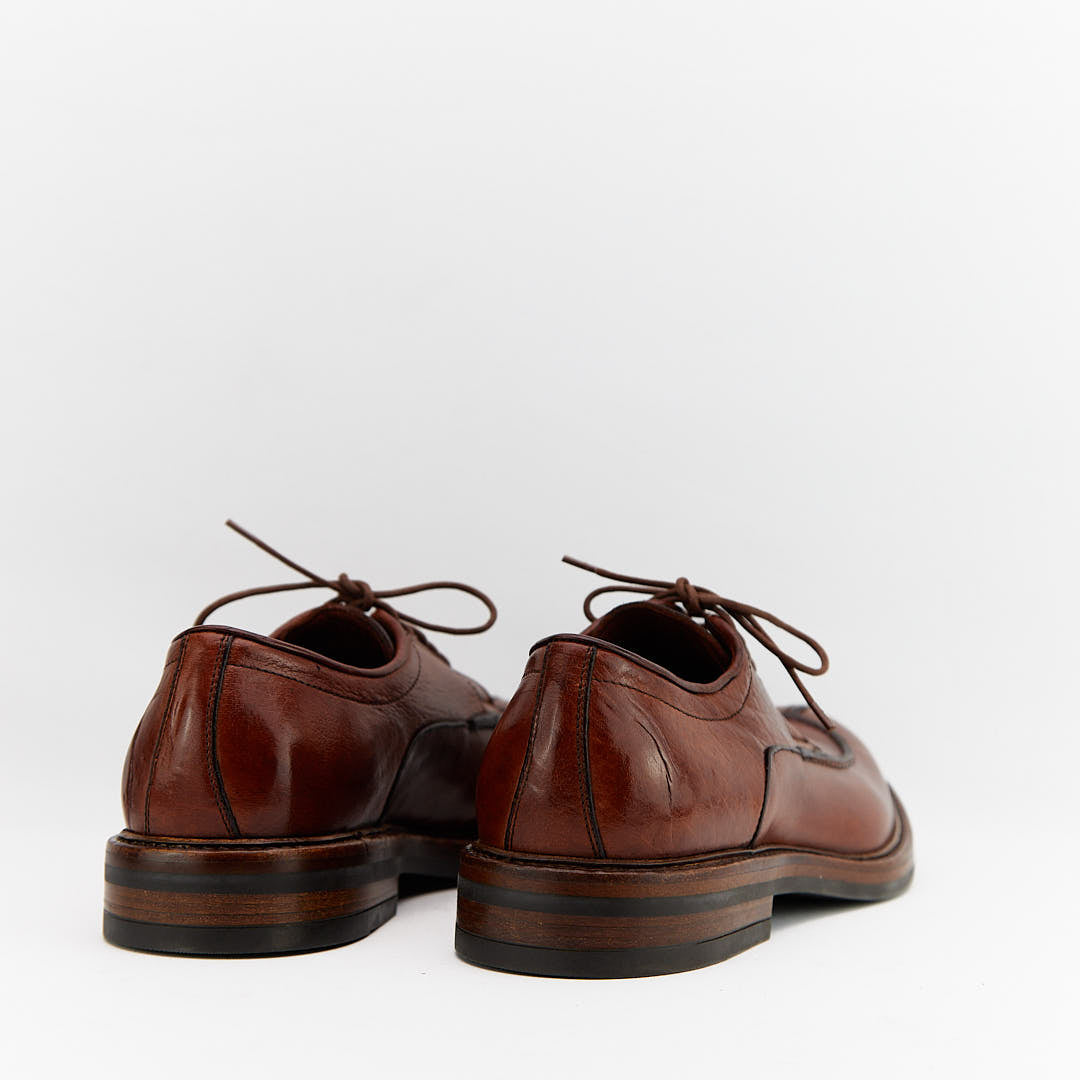 QUESTRAL - Derby Uomo in Pelle di Bufalo Tinto in Capo - HUNDRED100® - HUNDRED100